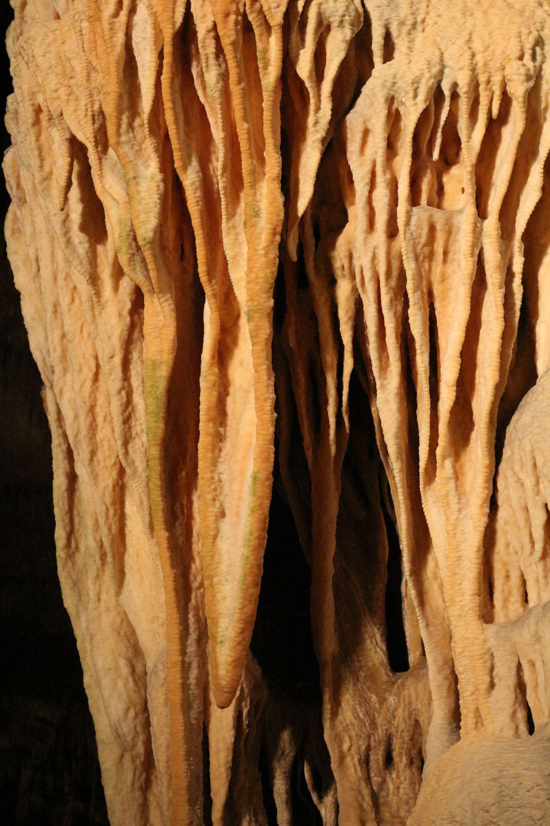 Bezoek de spectaculaire Attahöhle of Bilsteinhöhle
